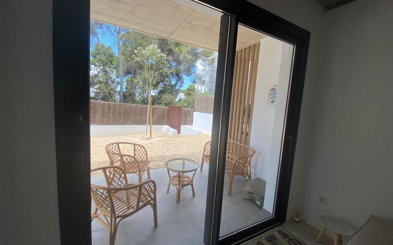 PLANTA BAJA  A ESTRENAR MUY CERCA  DE LA PLAYA