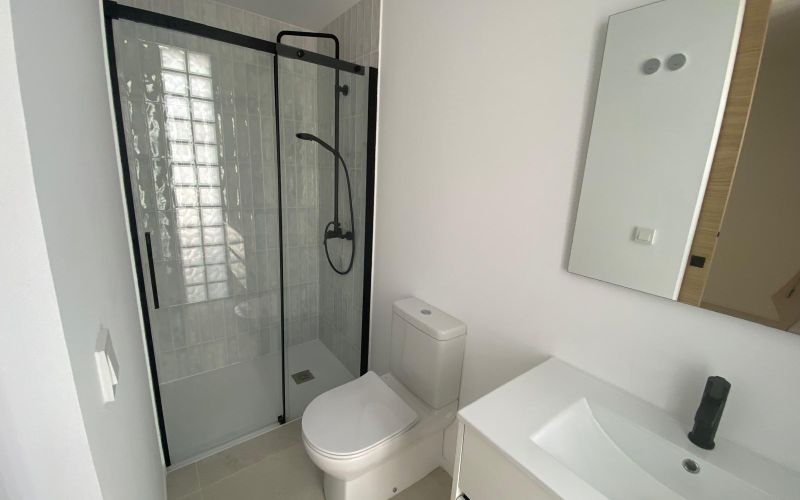 PLANTA BAJA  A ESTRENAR MUY CERCA  DE LA PLAYA