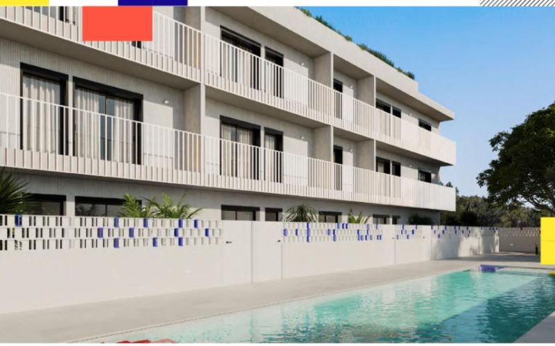 PLANTA BAJA DE 1 HABITACIÓN CON AMPLIA TERRAZA. PLAZA DE PARKING CON TRASTERO. PISCINA COMUNITARIA