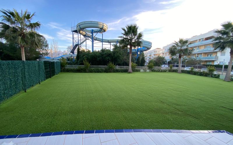 A ESTRENAR!!! ESPECTACULAR PLANTA BAJA DE 3 HABITACIONES CON 296M2 DE JARDÍN