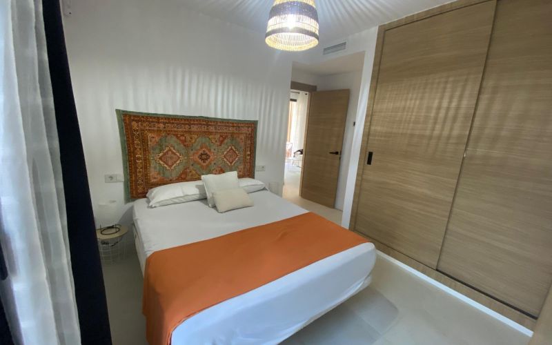 PLANTA BAJA  A ESTRENAR MUY CERCA  DE LA PLAYA