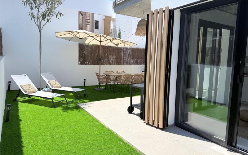 ESPECTACULAR PLANTA BAJA CERCA DE LA PLAYA